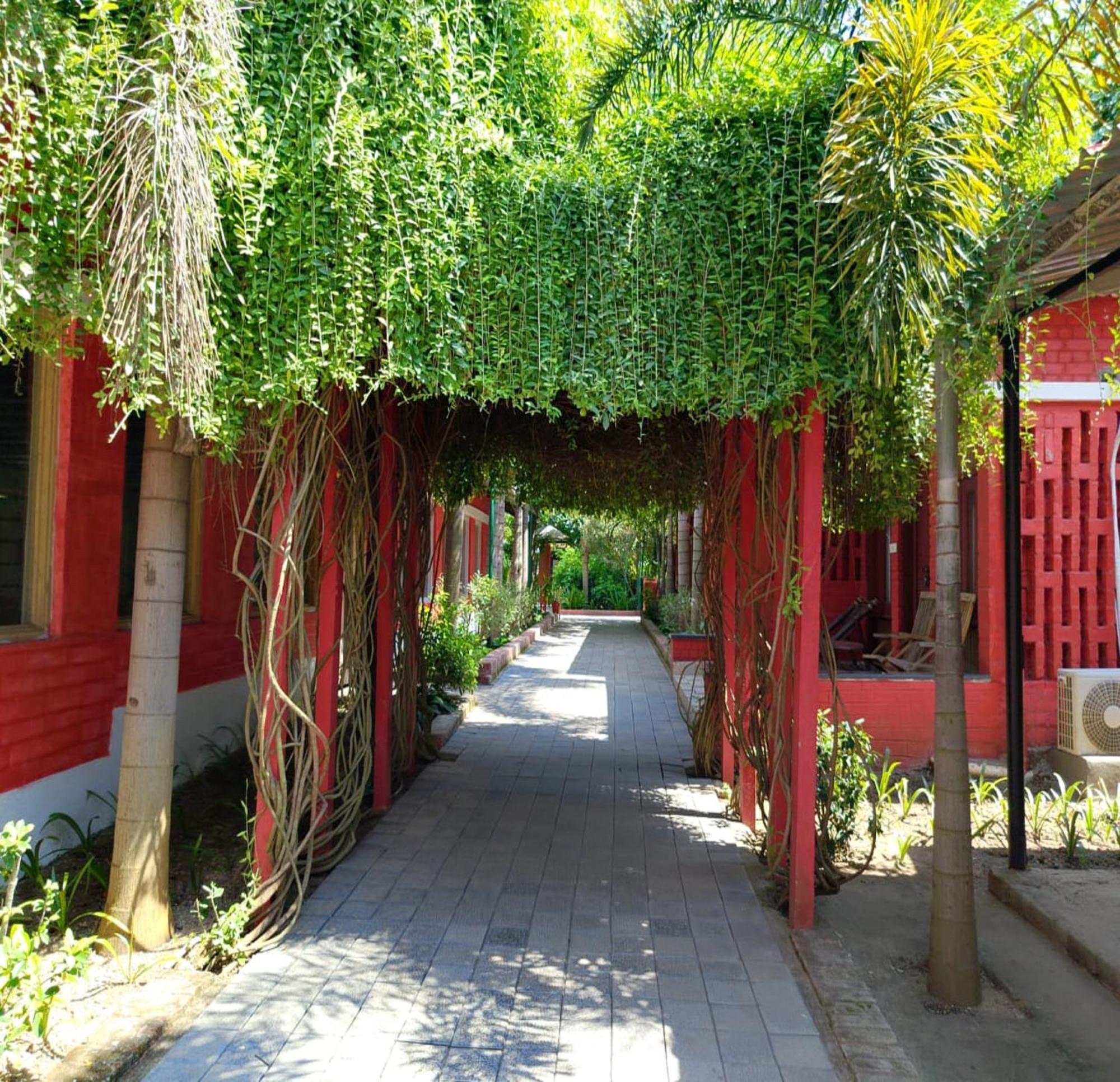 Green Point - Hotels And Resorts In Angul Exterior foto